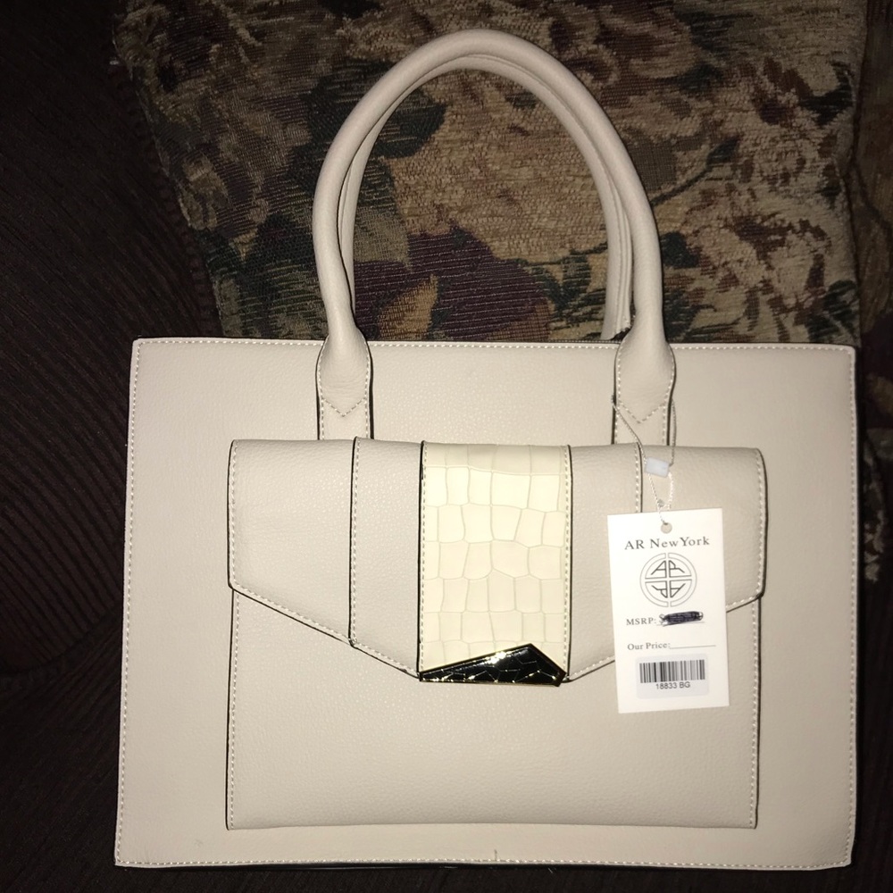 AR New York Beige/Tan Satchel